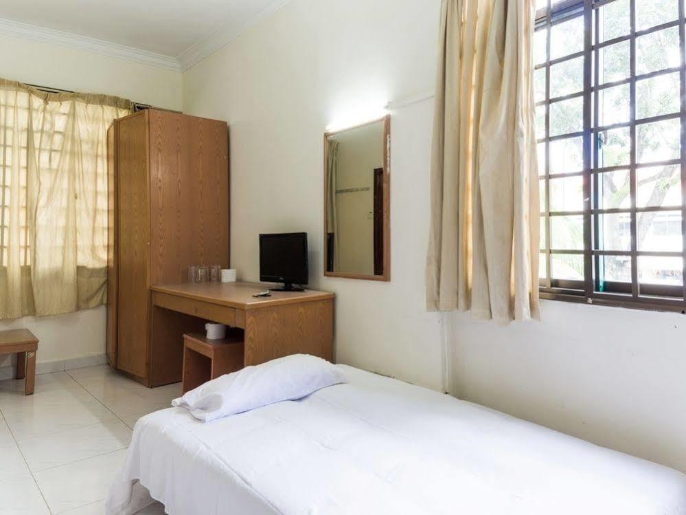 Reddoorz Near Aljunied Mrt Hotel Singapur Exterior foto
