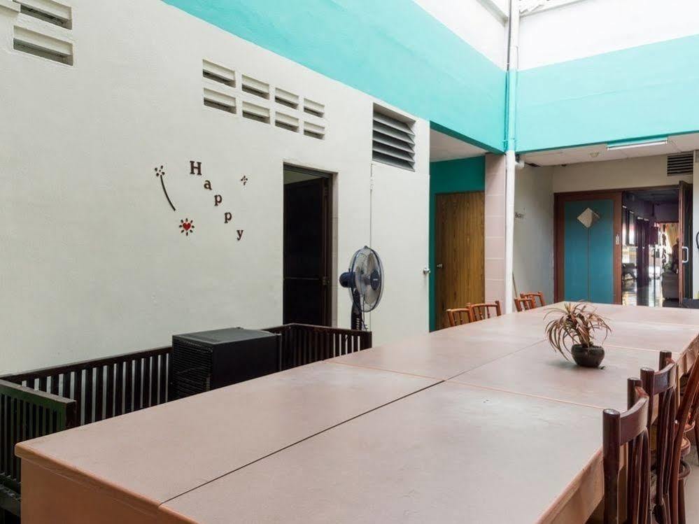 Reddoorz Near Aljunied Mrt Hotel Singapur Exterior foto